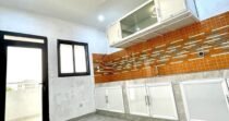 UN APPARTEMENT DE 5 PIECES DANS UN BEL IMMEUBLE EN VENTE
