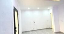 UN APPARTEMENT DE 5 PIECES DANS UN BEL IMMEUBLE EN VENTE